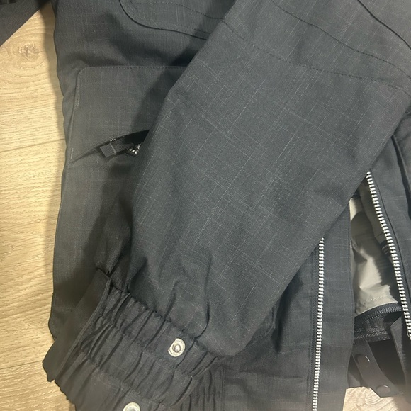 Burton snowboarding jacket - Picture 5 of 5